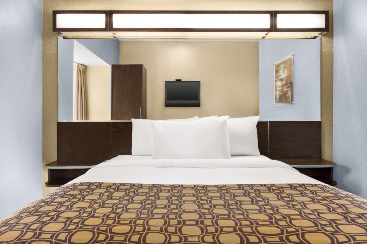 Microtel & By Wyndham Woodstock/atlanta North Woodstock