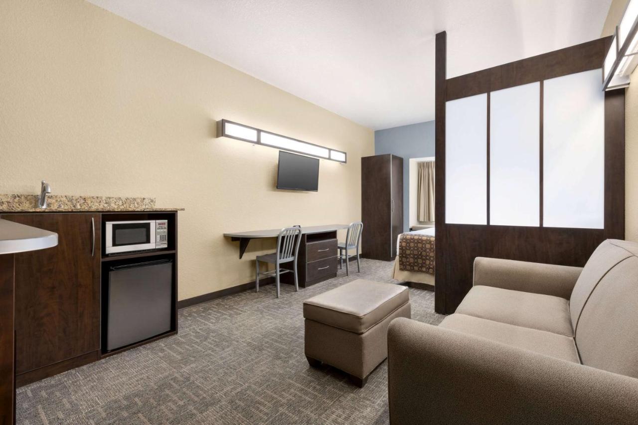 Microtel & By Wyndham Woodstock/atlanta North